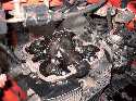 So sieht der Zylinderkopf nach dem Entfernen des Ventildeckels aus So sieht der Zylinderkopf nach dem Entfernen des Ventildeckels aus